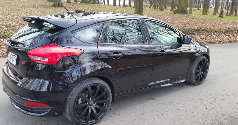 Ford Focus cena 65900 przebieg: 71100, rok produkcji 2018 z Rzeszów małe 742